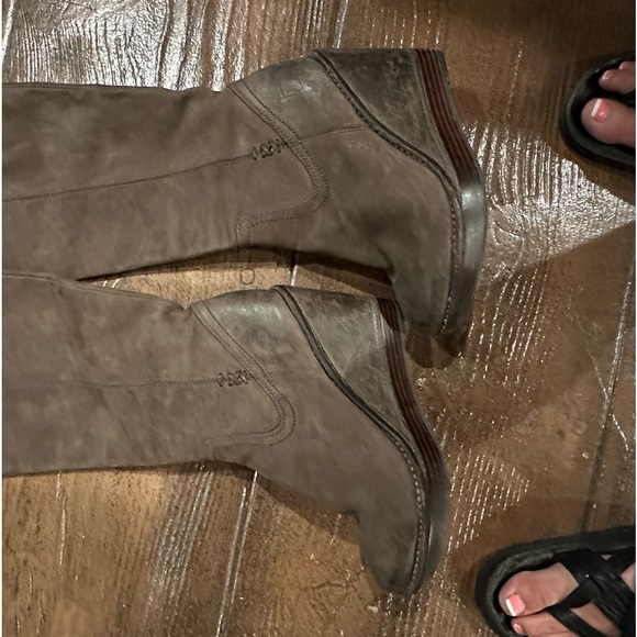 Size 8 Fry heeled boots - Picture 2 of 4